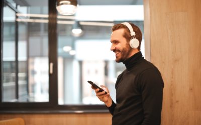 The Best Comedy Podcasts to Listen to Right Now