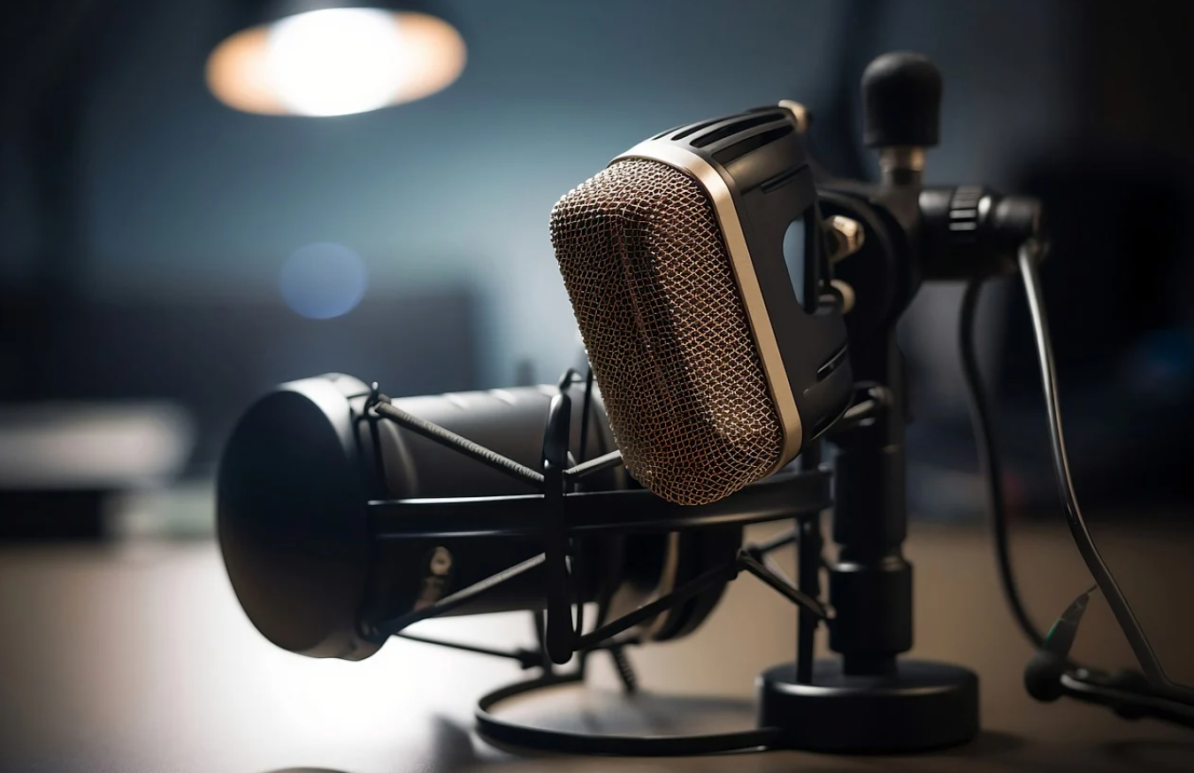 Best Podcasting Equipment Bundle On a Budget, Recommended By a 19-Year ...